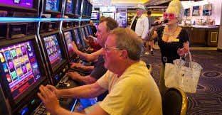 Filipino player accessing jilibay live casino on a mobile phone browser